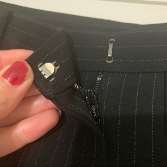 Ann Taylor Black Pinstripe Wide Leg Pants size 6 - Picture 4 of 7